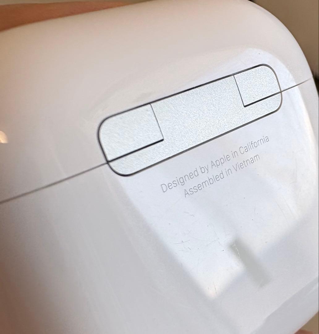 AirPods 第4世代 ANC 箱あり 美品 ケースに薄スレ
