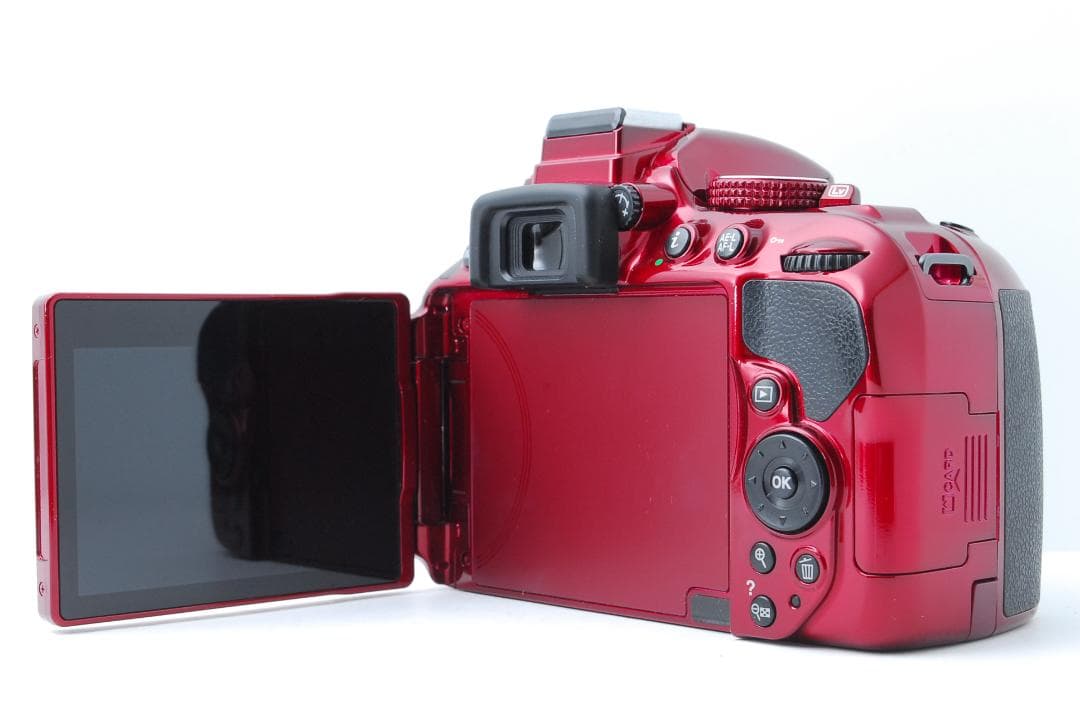 【箱付き・新品級ショット数】Nikon D5300　WiFi　スマホ転送　レッド