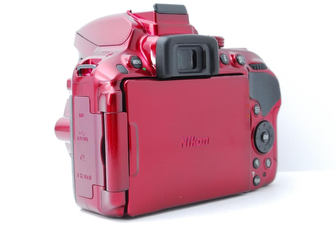 【箱付き・新品級ショット数】Nikon D5300　WiFi　スマホ転送　レッド