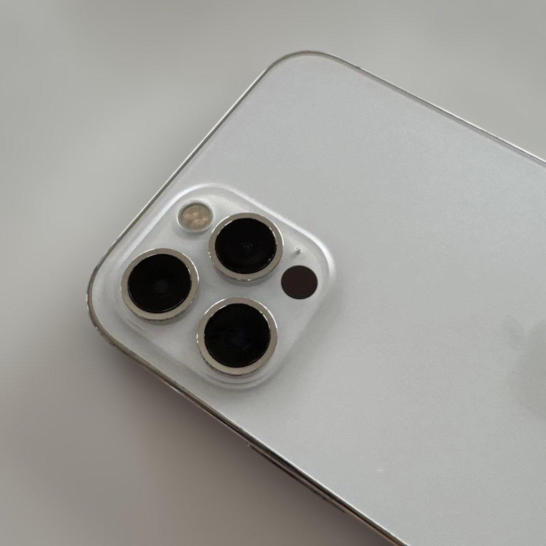 iPhone 12 pro 256GB シルバー　SIMフリー