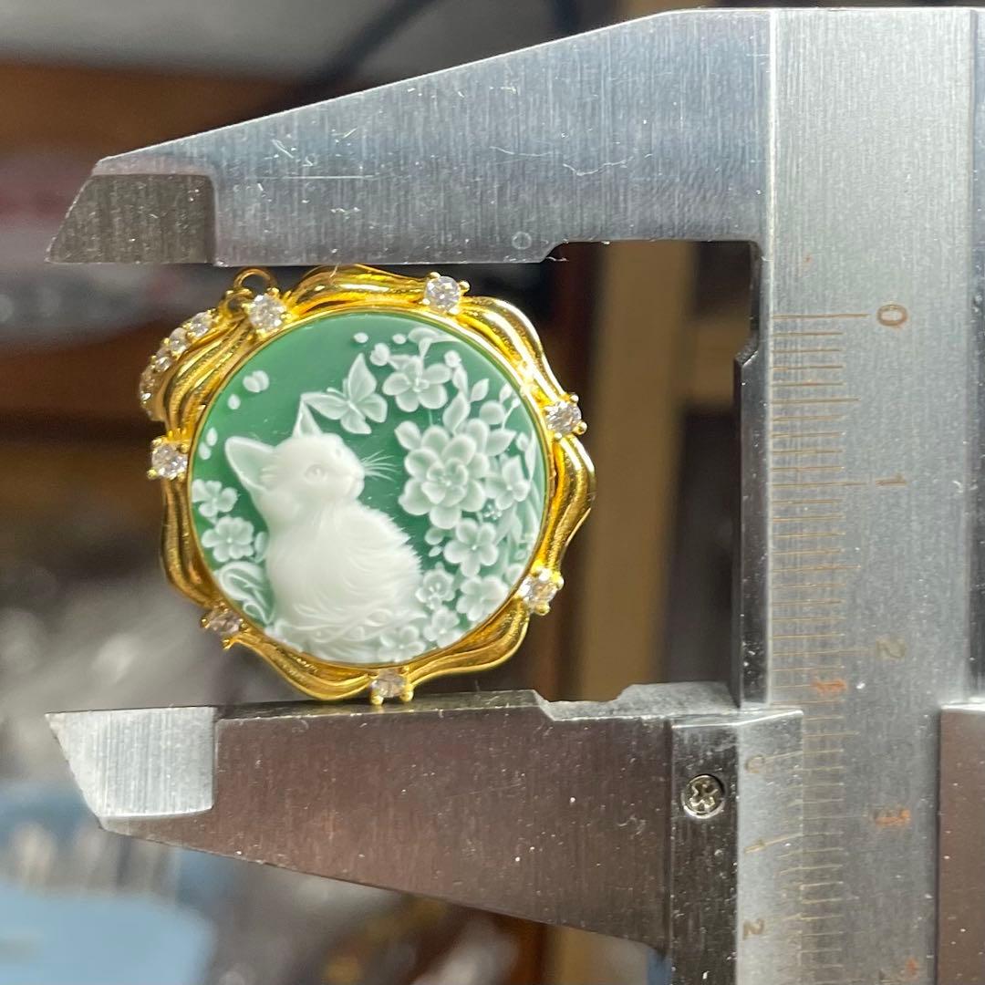 天然石ペンダント　カメオ　緑瑪瑙　白蝶貝　20mm SV925刻印