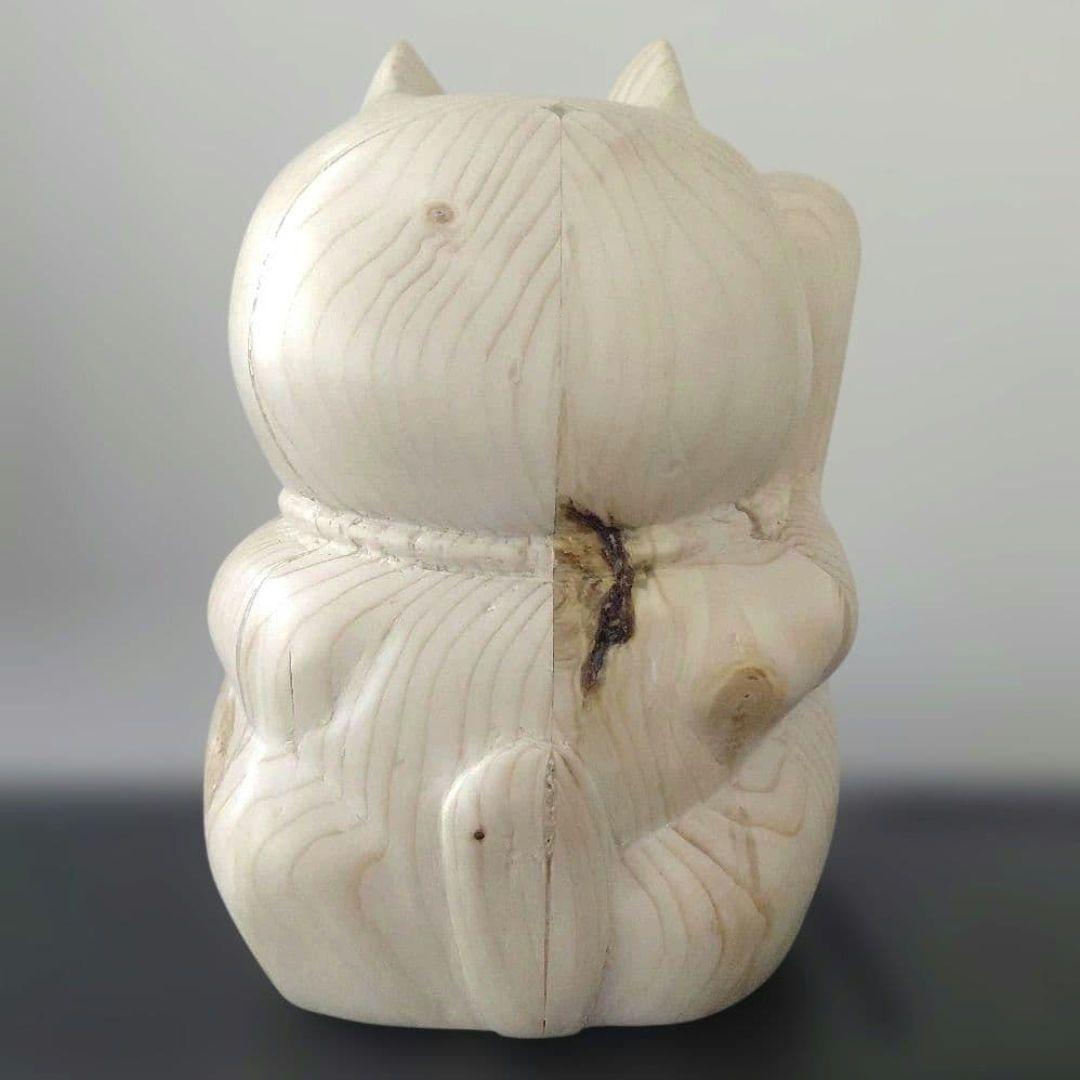 招き猫　木彫り　ハンドメイド