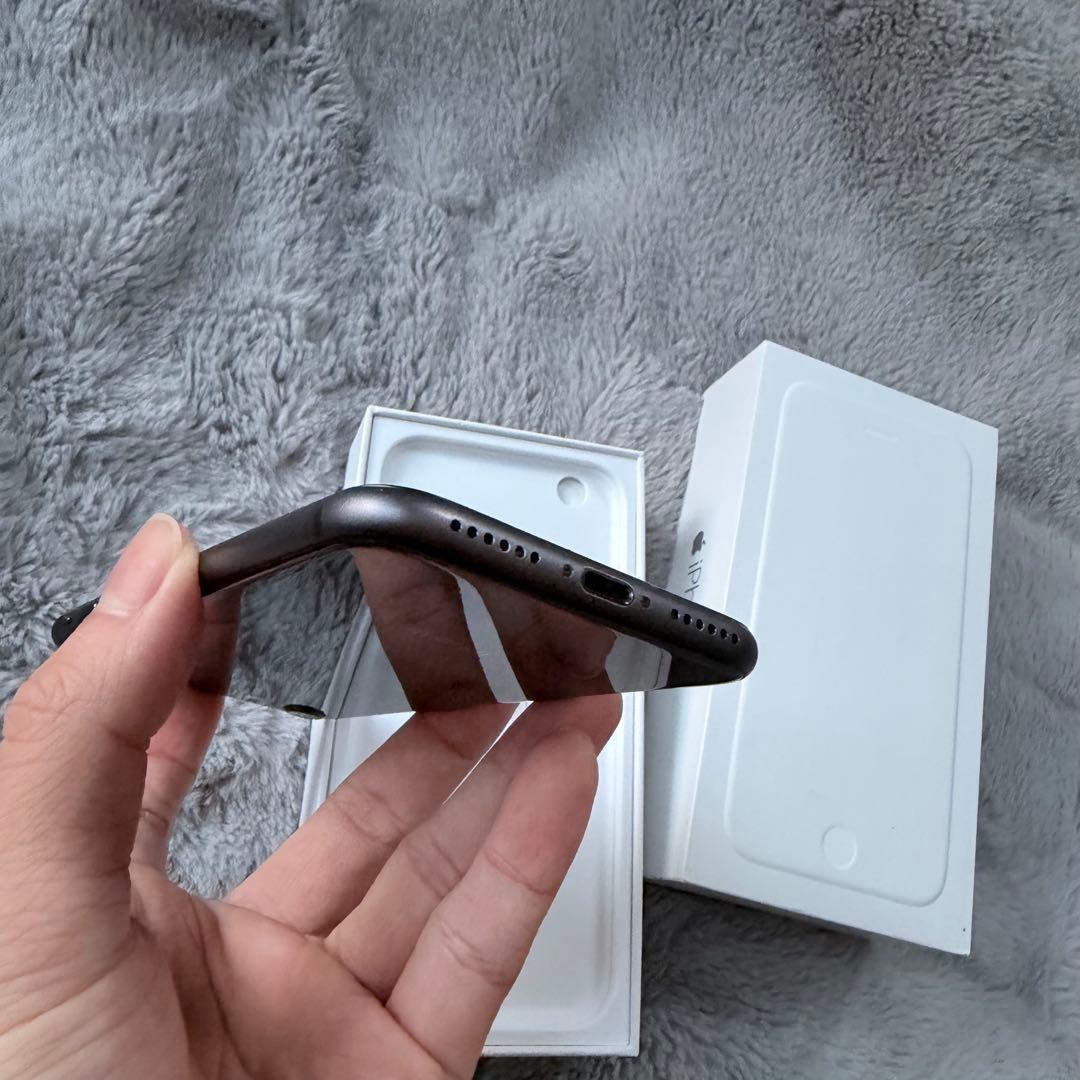 Apple iPhone 8 64GB SIMロックなし