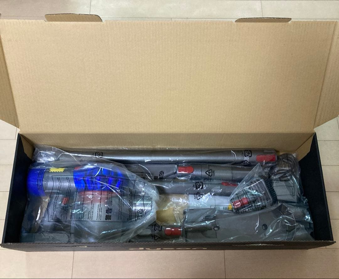 ジャンク品　dyson ダイソンV7 SV11コードレスクリーナー