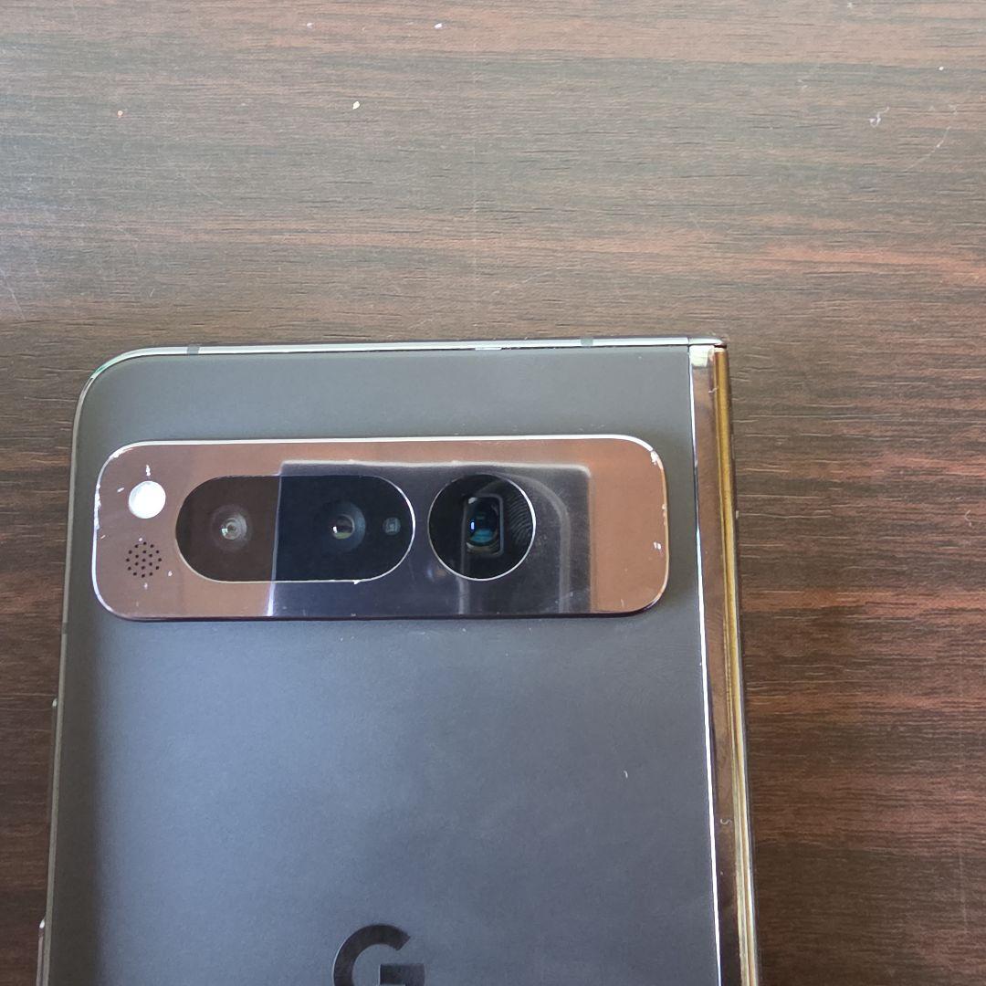 DOCOMO　Google Pixel Fold スマートフォン