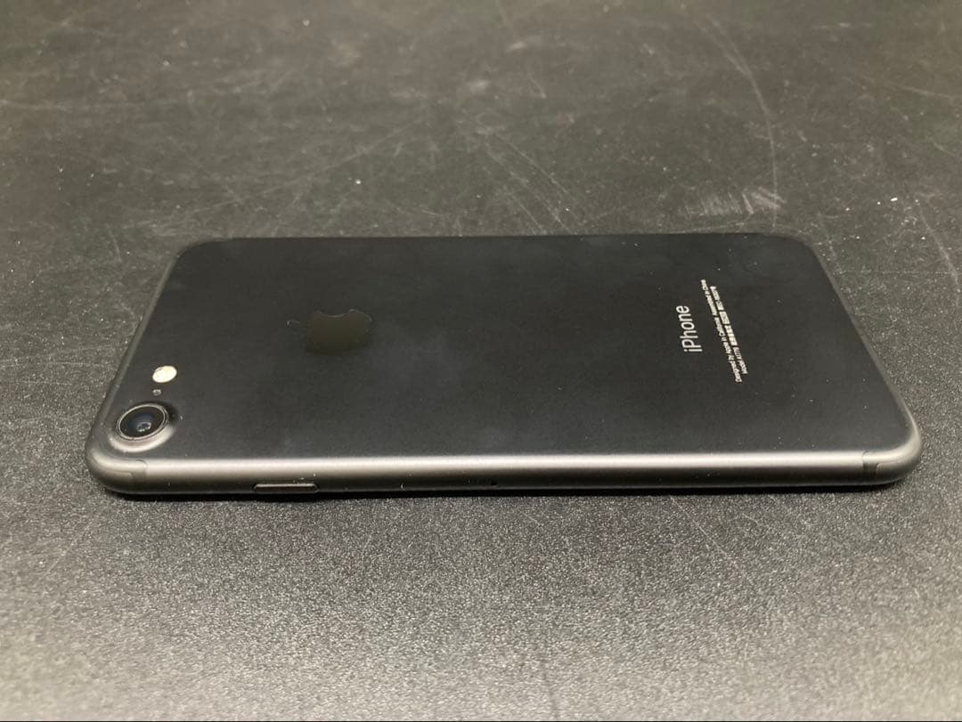 ○Apple iPhone 7 MNCE2J/A 32GB、SIMロックなし