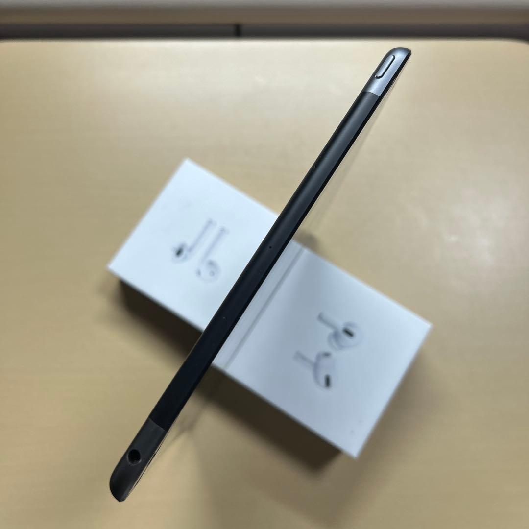 iPad 第9世代　64GB Wi-Fi+Cellular SIMフリー