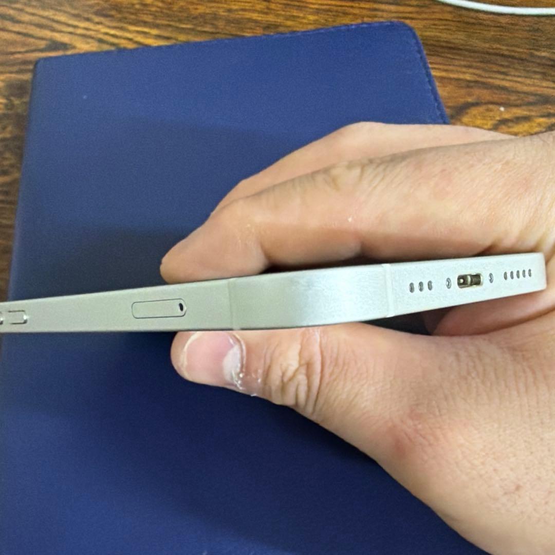 Apple iPhone 12 ホワイト 64GB バッテリー80% 値下げ不可