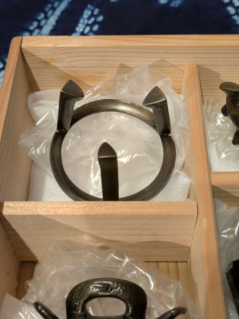 唐銅製　七種蓋置セット　木箱入