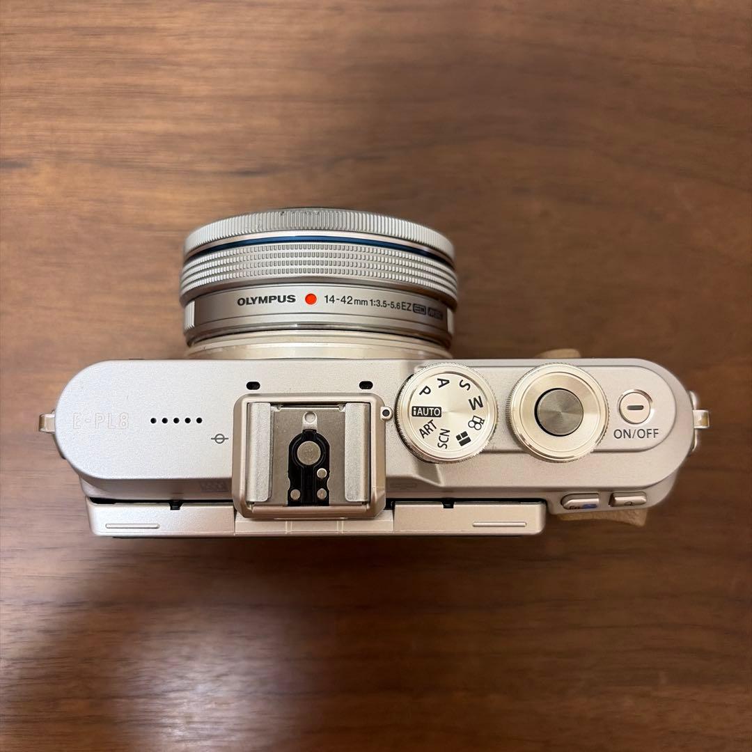 OLYMPUS PEN 〈 E-PL8・ダブルレンズ 〉