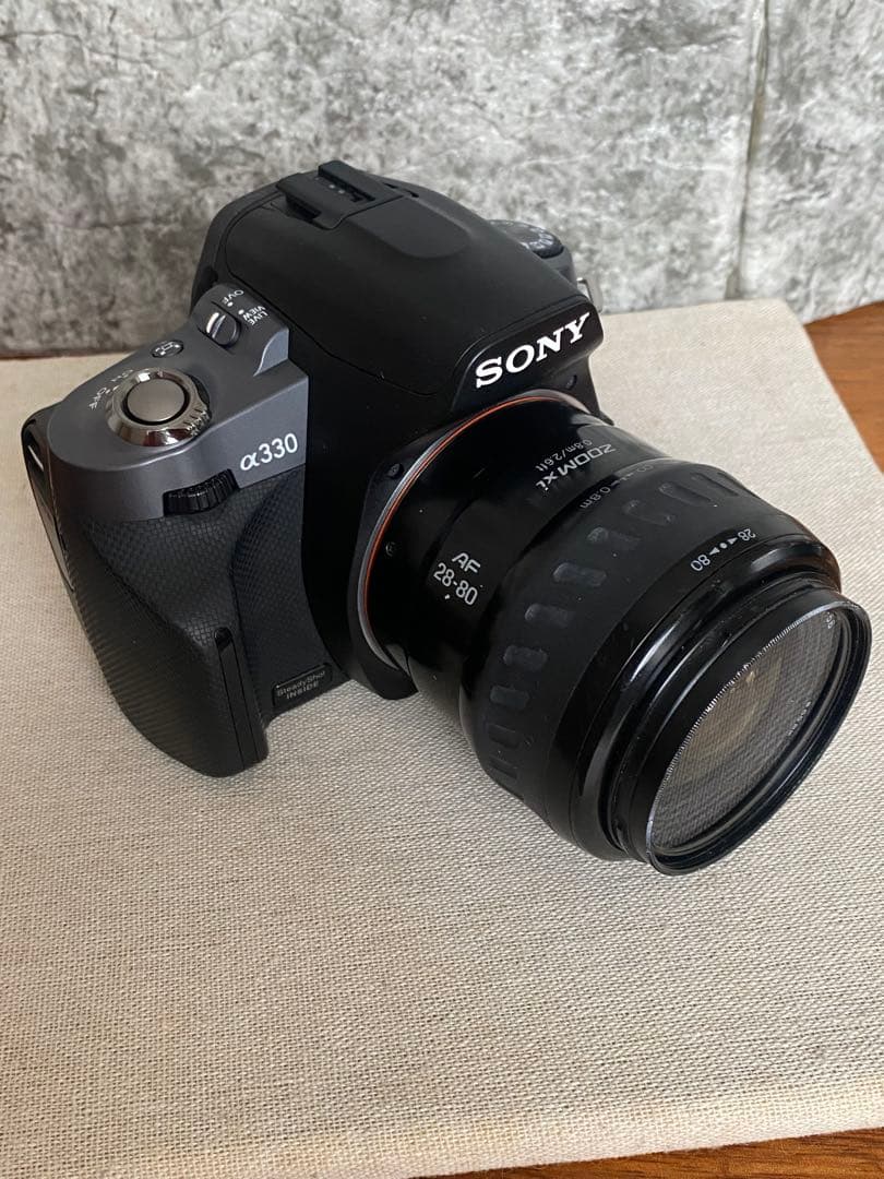 SONY α330 デジタル一眼レフカメラ 、レンズ 、バッテリー、充電器付属