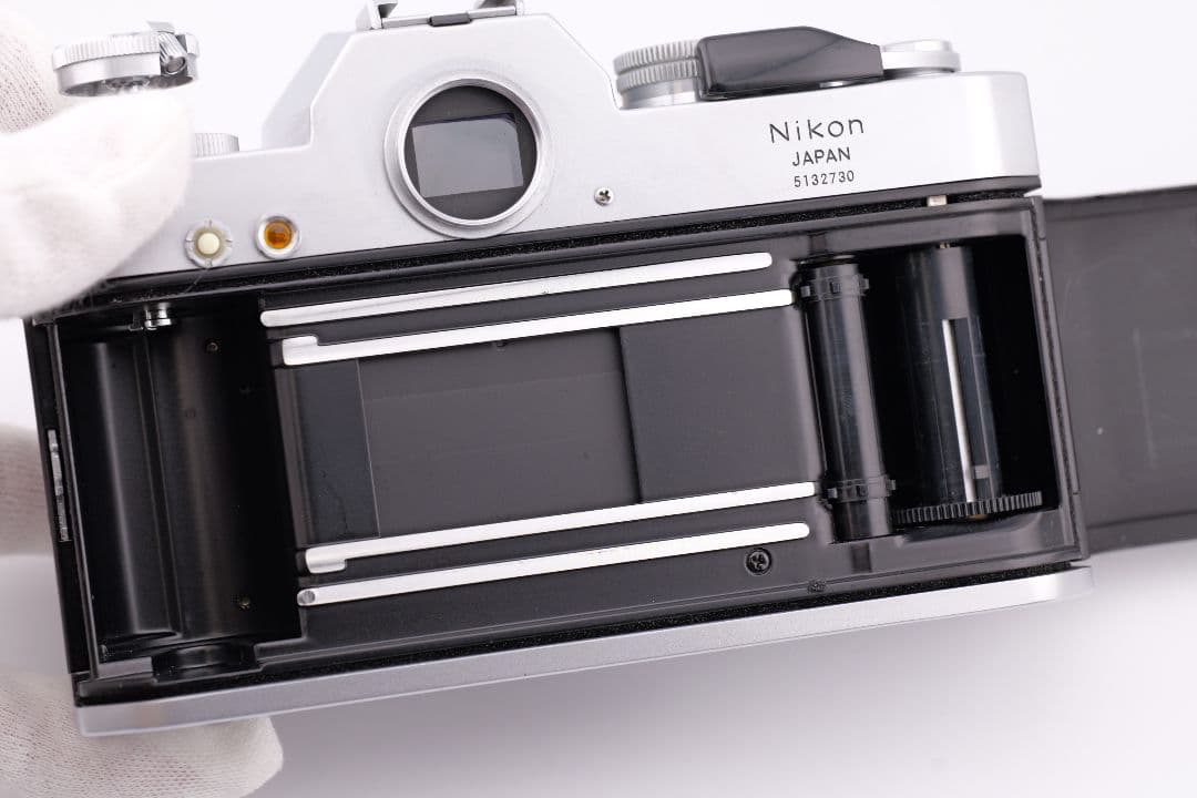 フィルムカメラ Nikon Nikomat EL + Auto Nikkor 28mm F3.5