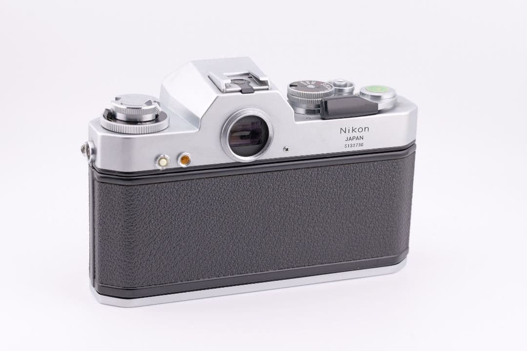 フィルムカメラ Nikon Nikomat EL + Auto Nikkor 28mm F3.5