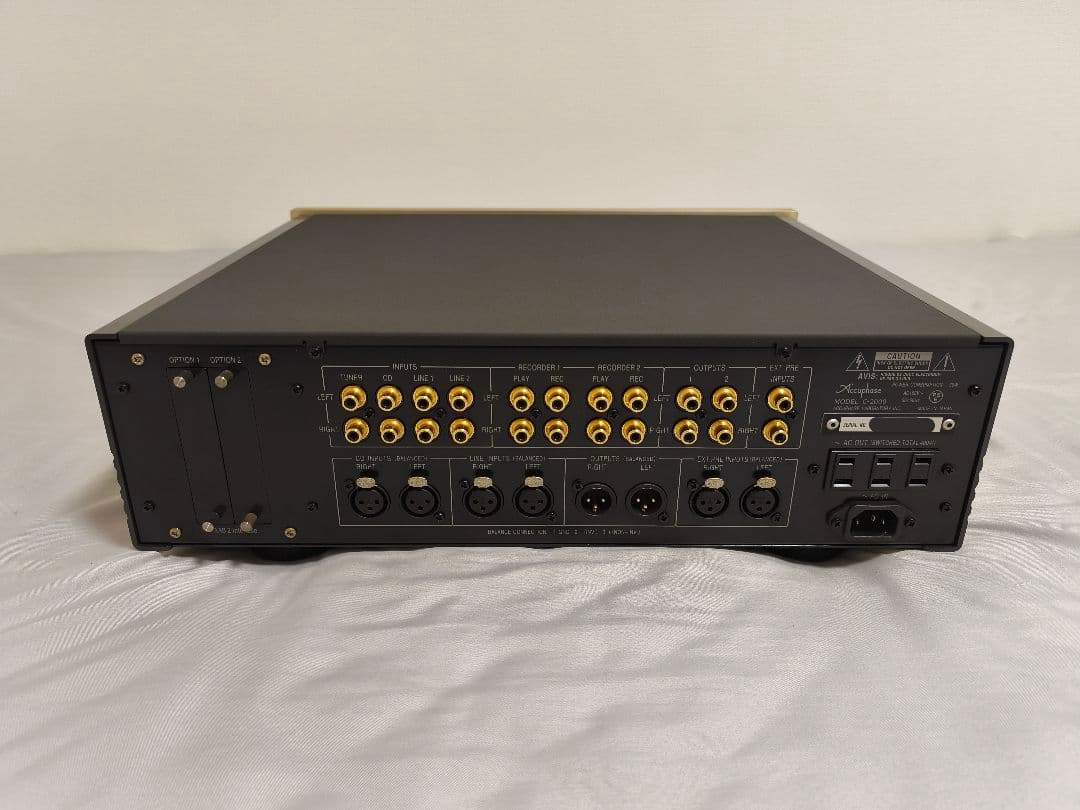 Accuphase　アキュフェーズ　プリアンプ　C−2000　中古　動作品