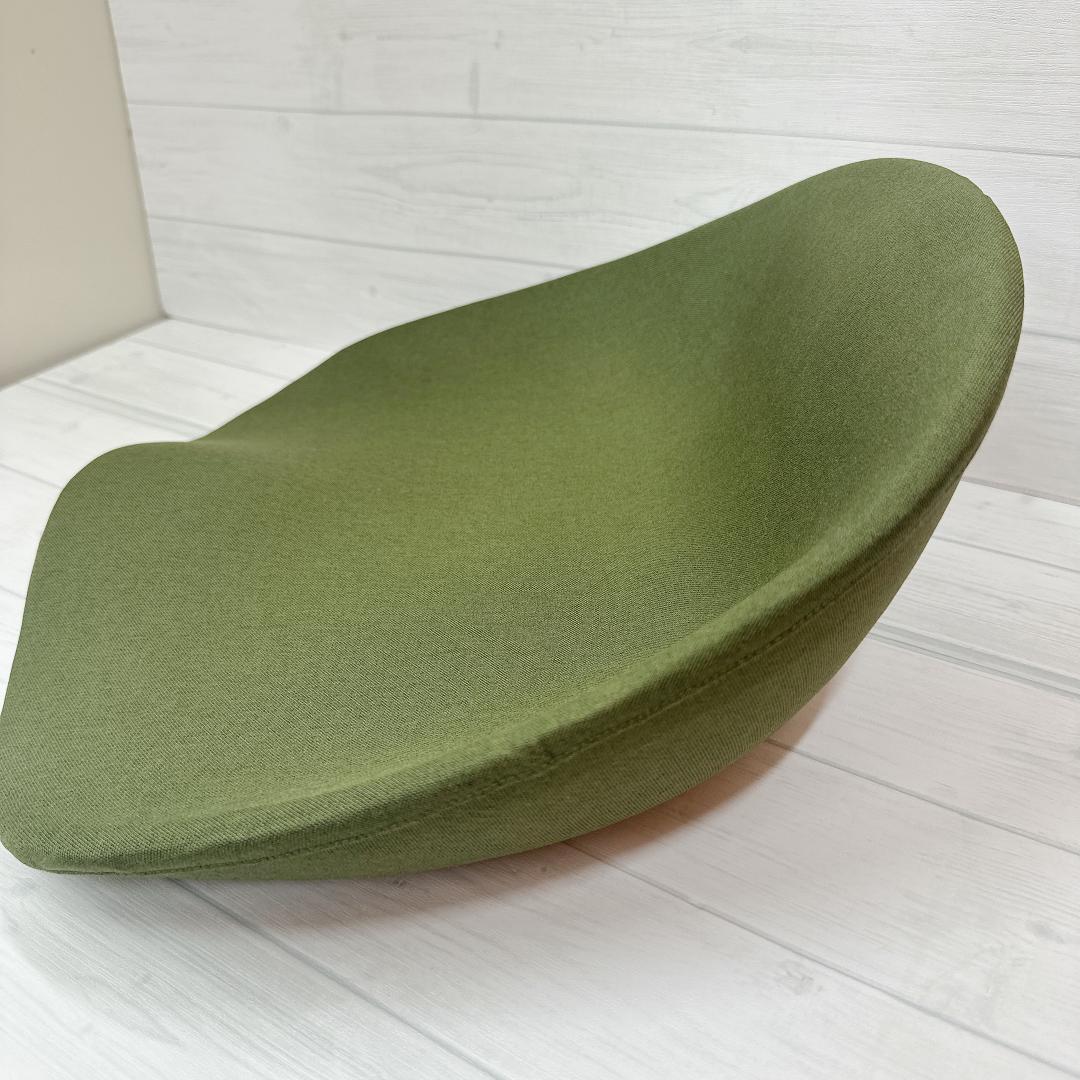 【新品】&MEDICAL　KURA SEAT 姿勢矯正クッション　オリーブ