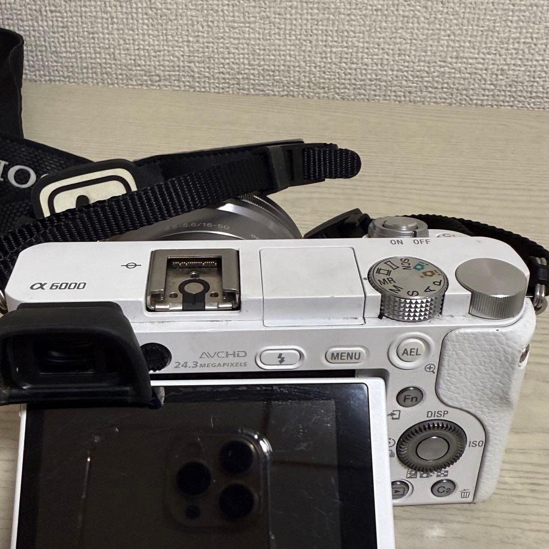 SONY α6000 ホワイト E 16-50mm