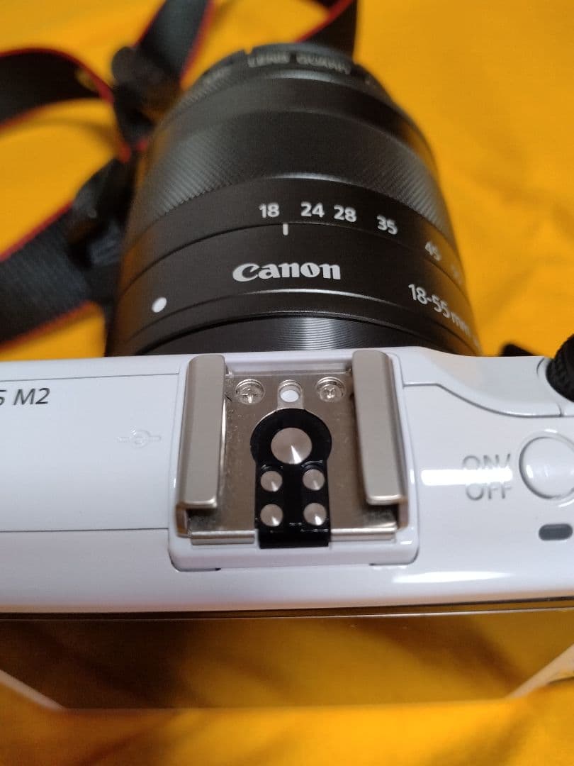 超美品　Canon EOS M2 ミラーレスカメラ 18-55mmレンズ付き