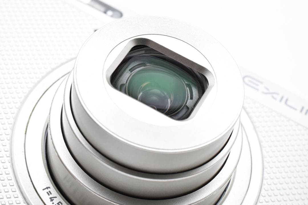 美品 CASIO EXILIM EX-ZR70 ホワイト デジタルカメラ