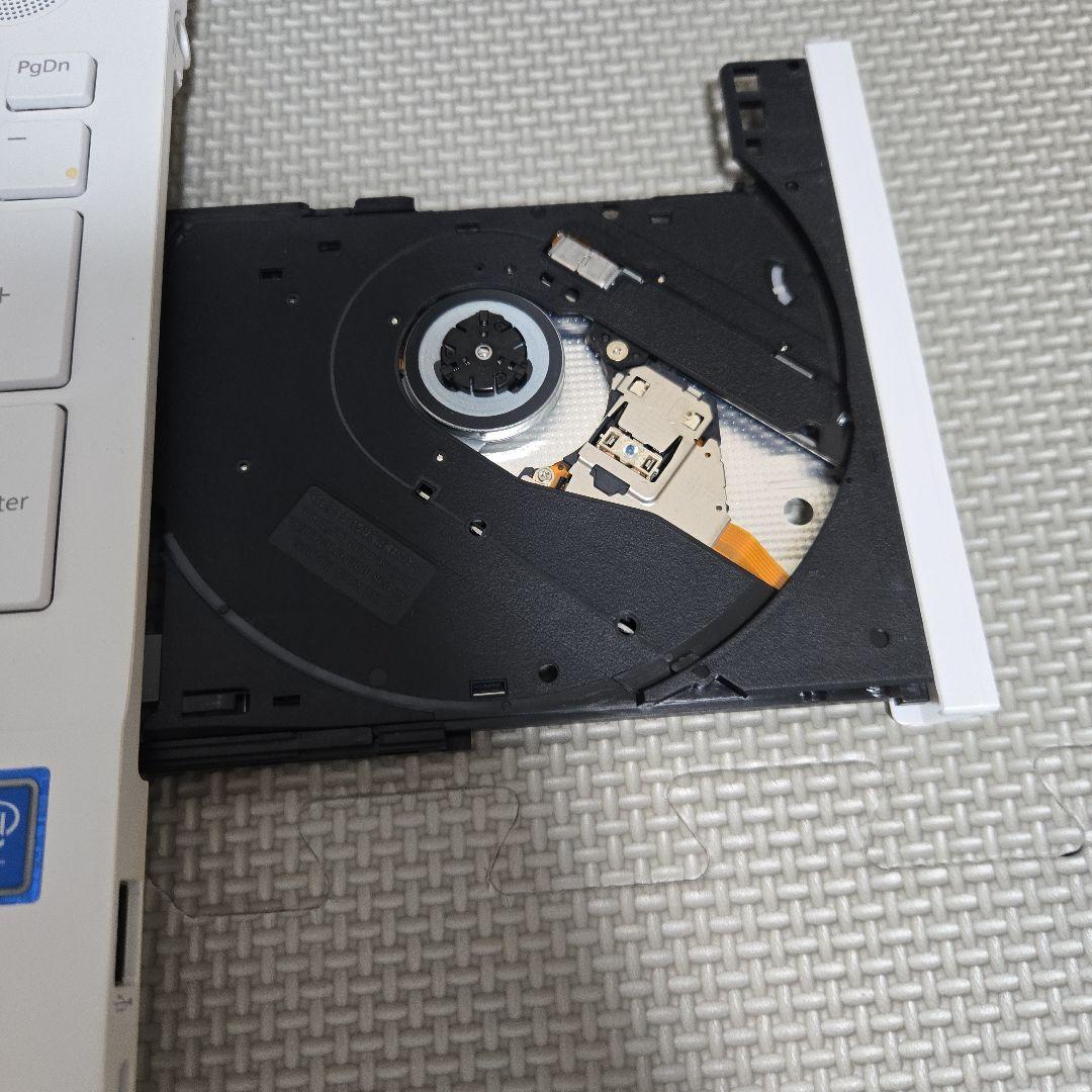 Fujitsu ノートPC ホワイト　LIFEBOOK AH42/B3