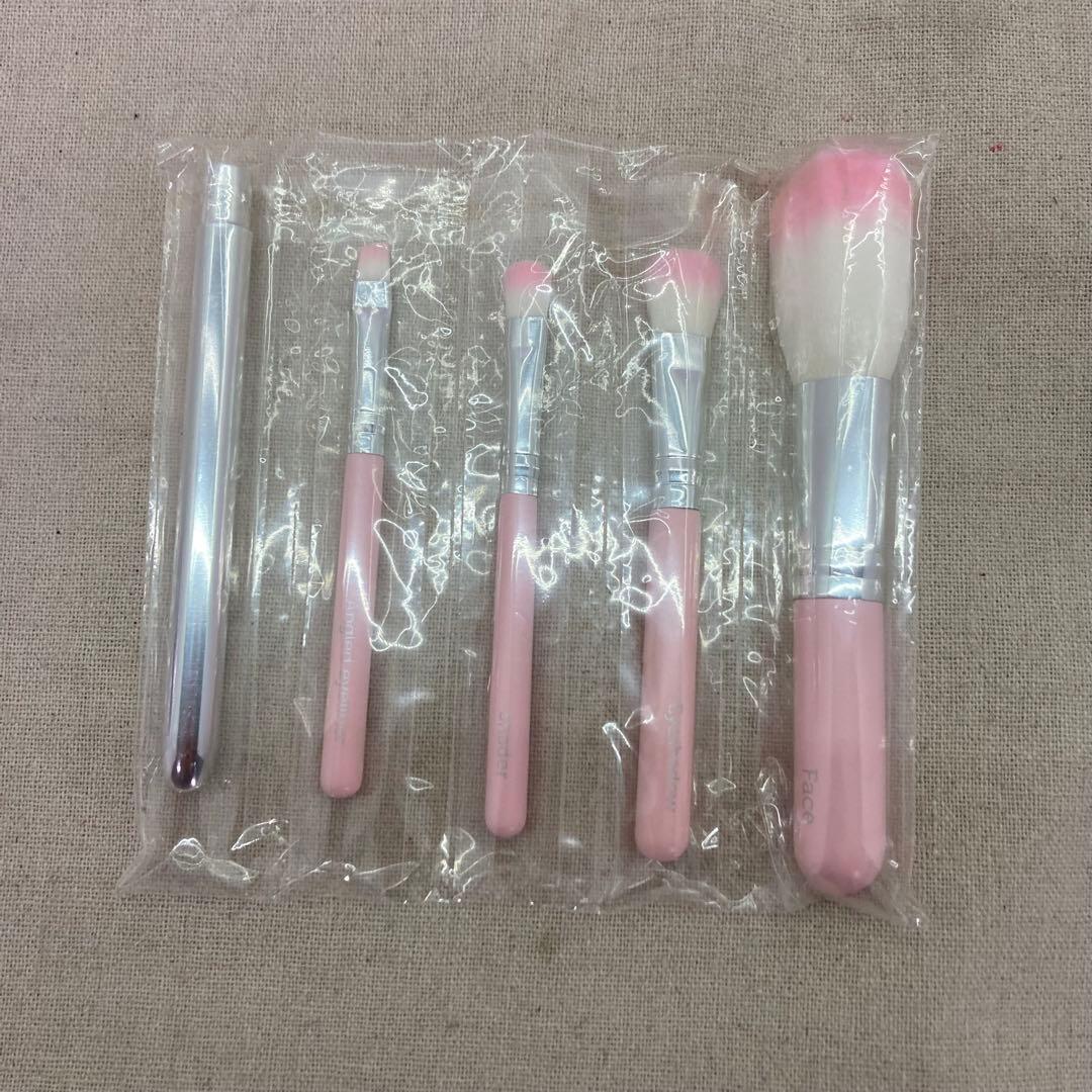 【新品未使用★2012年製】ハローキティ　コスメブラシセット　置物　サンリオ