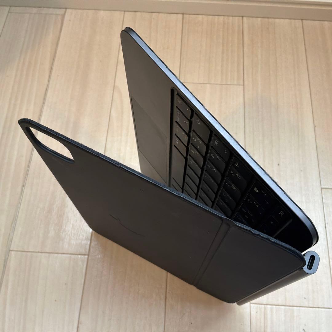 Magic Keyboard 11インチ　M4/M5