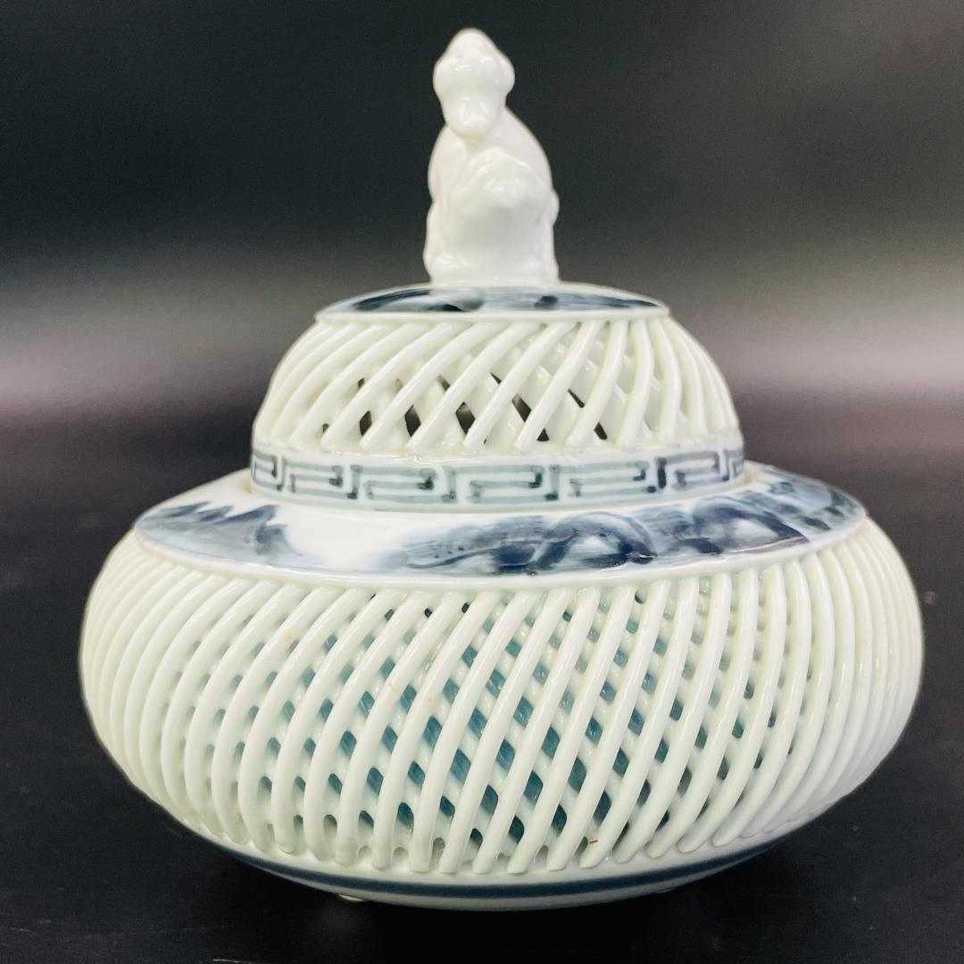 美品 有田焼 琴峰 作 白磁 網目透かし 三足香炉 獅子摘み 共箱 R8SA61