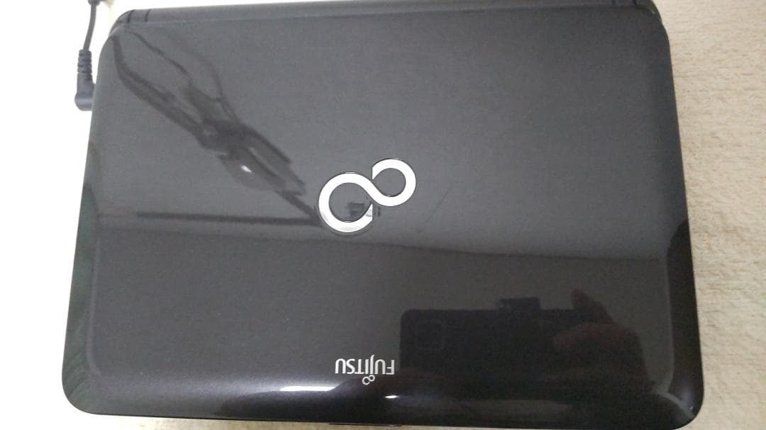 富士通　LIFEBOOK MH FMVM30CB Win7 Pro Mem2GB