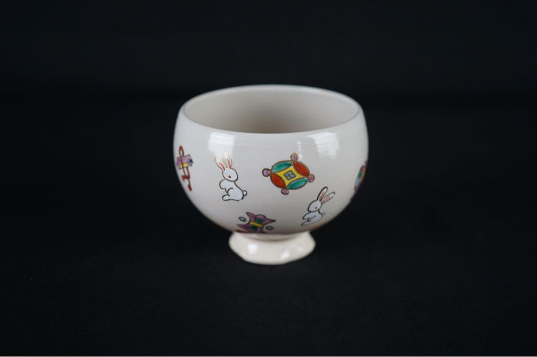 東山深山 宝袋にうさぎ 金彩 色絵 茶碗 紙箱 茶道具