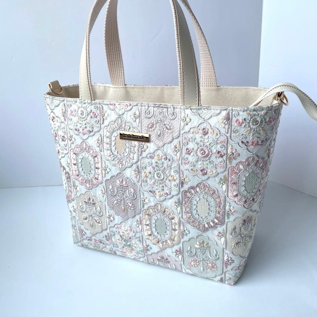 インド刺繍ハイクラスホワイト　トートバッグ　ハンドメイド