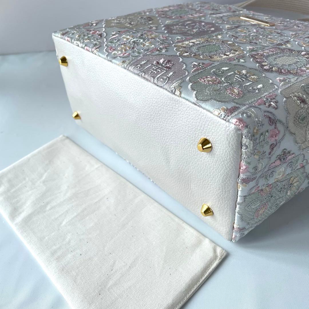 インド刺繍ハイクラスホワイト　トートバッグ　ハンドメイド