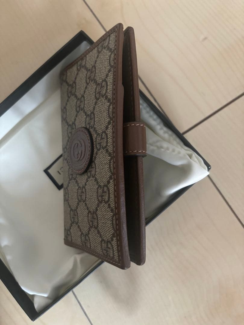 GUCCIパスポートケースGGスプリームキャンバス レザーゴールド金具 箱付