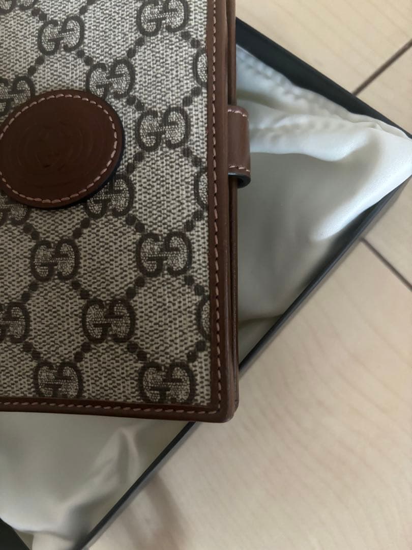 GUCCIパスポートケースGGスプリームキャンバス レザーゴールド金具 箱付