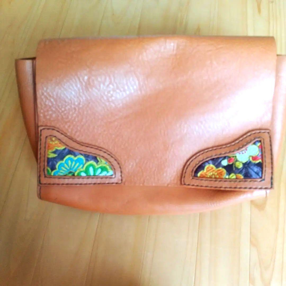 ハンドメイド 明るめブラウンレザー クラッチバッグ