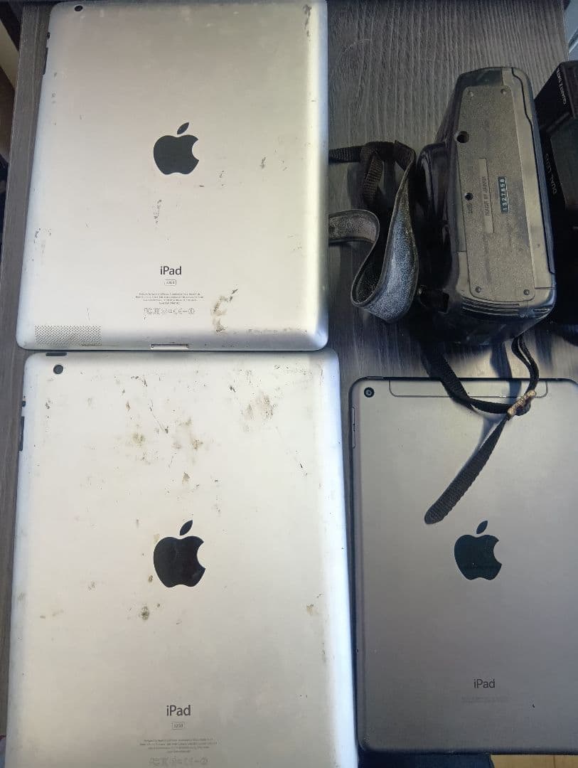 鈴*木様 スマートフォン本体とiPadセット　ジャンク品不動
