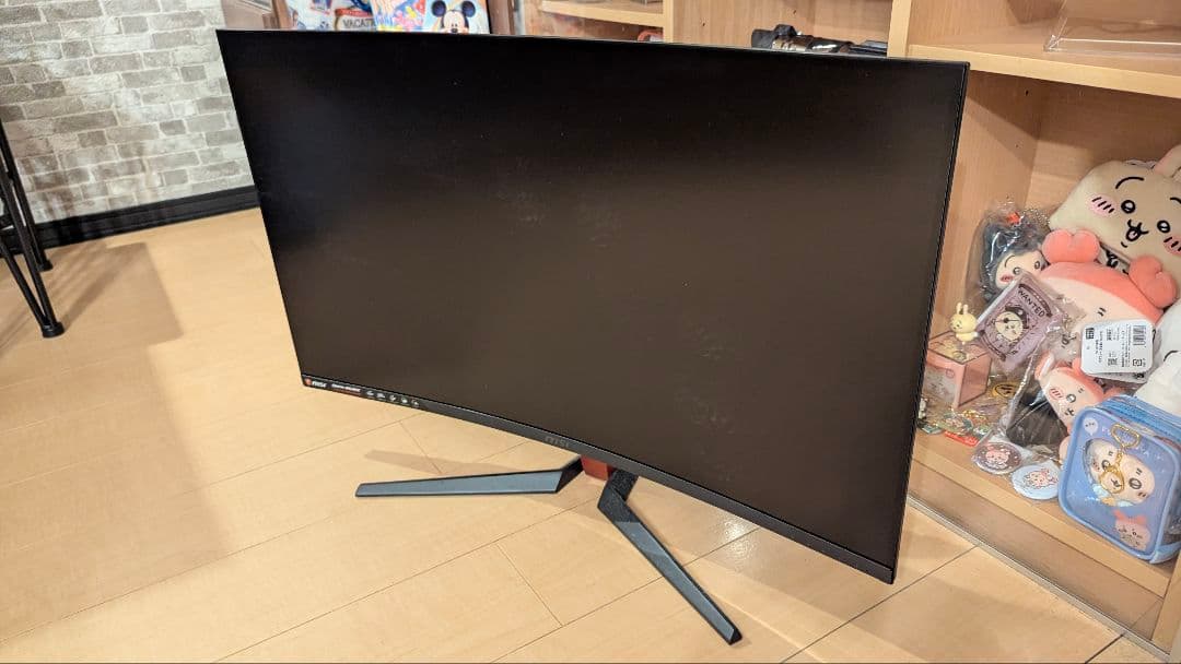 MSI Optix AG32C フルHD湾曲ゲーミングモニター
