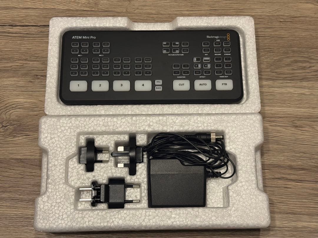 分配器・切替器 ATEM Mini Pro