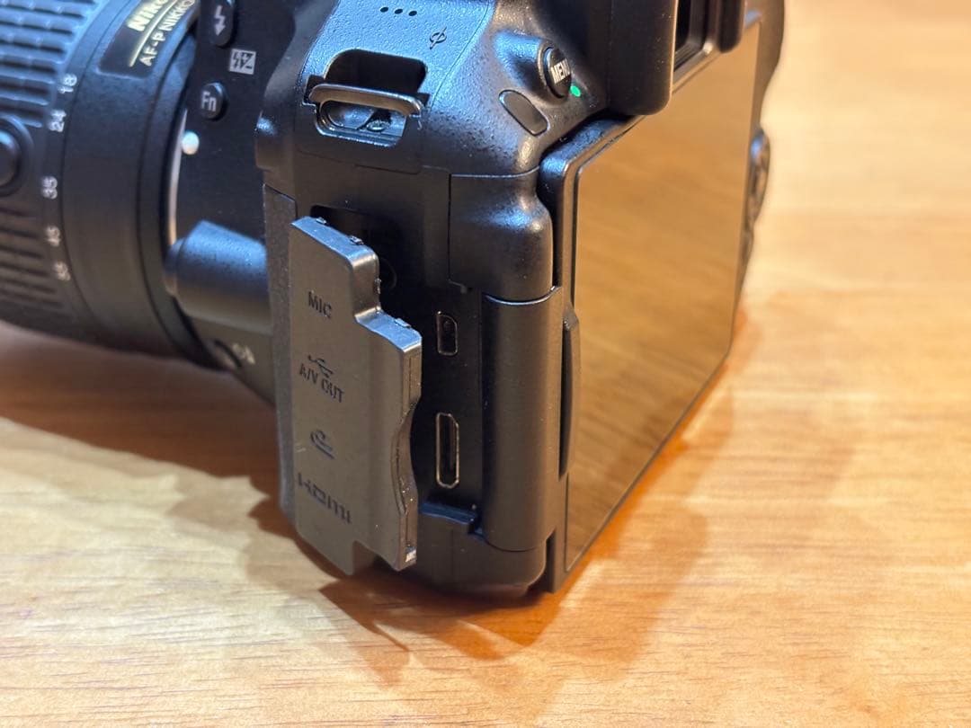 Nikon D5300 デジタル一眼レフカメラ 本体