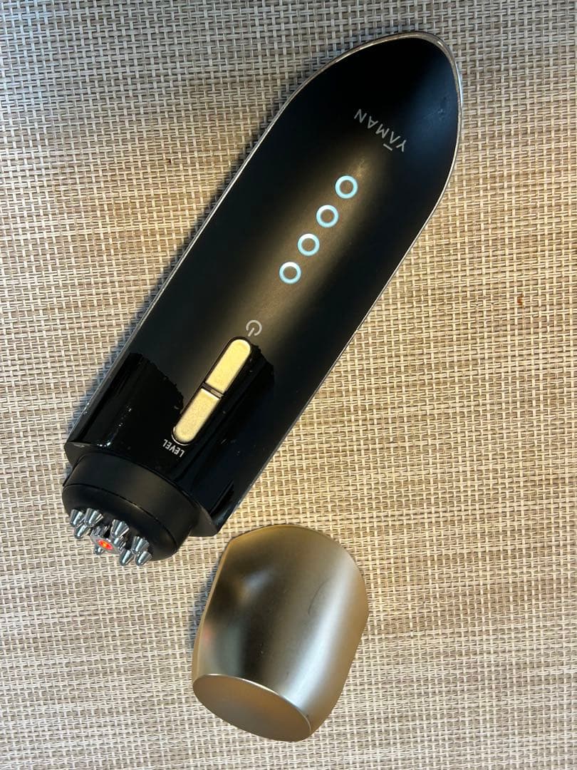 定価5万YAMAN Point Lift ヤーマンポイントリフト　電子ハリ美顔器
