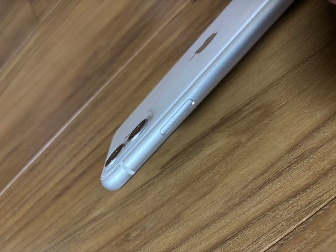 iPhone11 128GB ホワイト 本体　SIMフリー