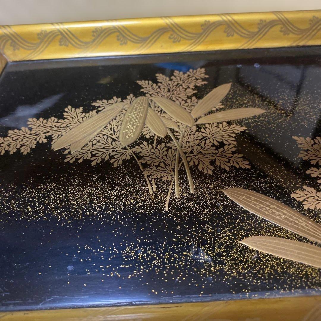 持ち手付き金高蒔絵模様盃台　1対