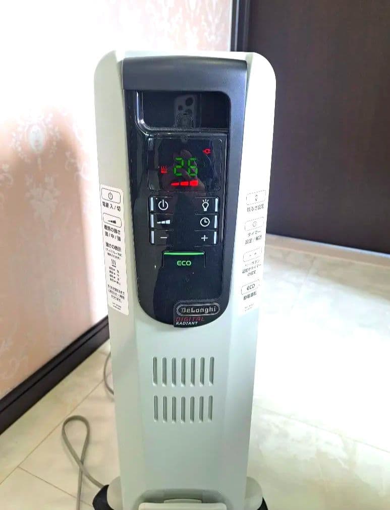 美品!　DeLonghi オイルヒーター KHD410812-BK