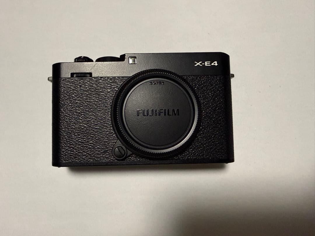 FUJIFILM X-E4 ブラック　ボディ・外箱・説明書他・予備バッテリー付き