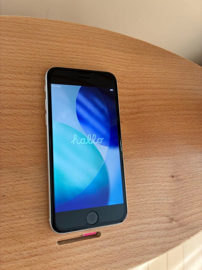 iphoneSE 第3世代SE3 64GB バッテリー残量100%