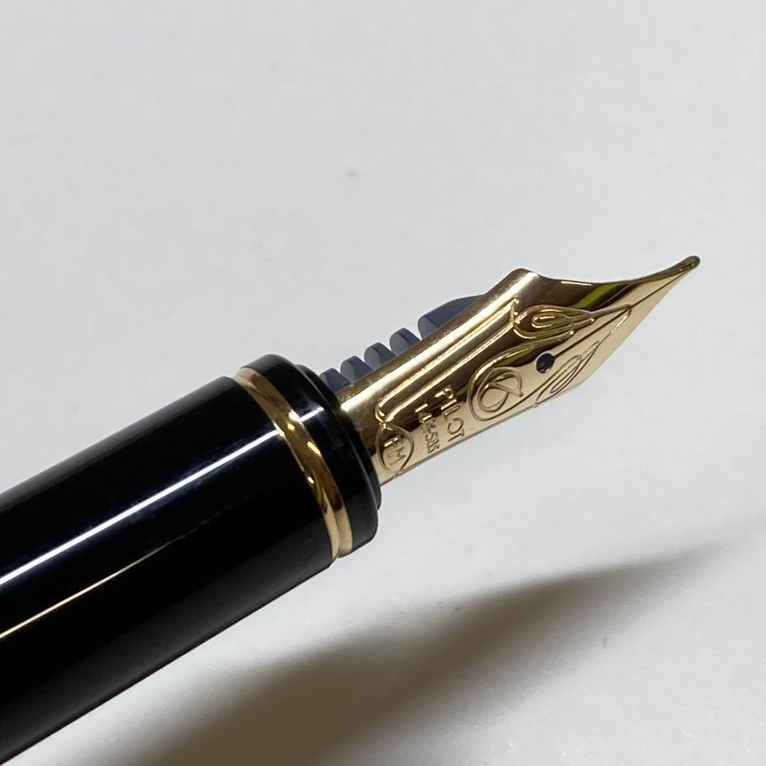 未使用保管品　パイロット 万年筆 グランセ ブラック＆ブルー K573