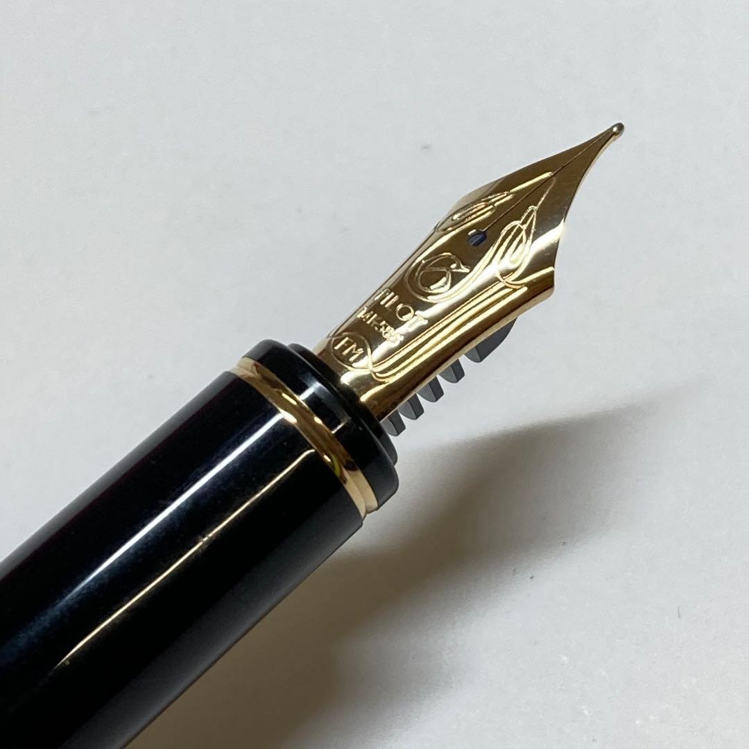 未使用保管品　パイロット 万年筆 グランセ ブラック＆ブルー K573