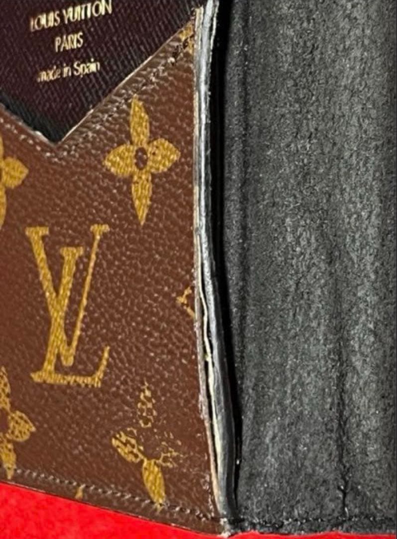 [LOUIS VUITTON]LVモノグラム手帳型スマホケース　iPhone11