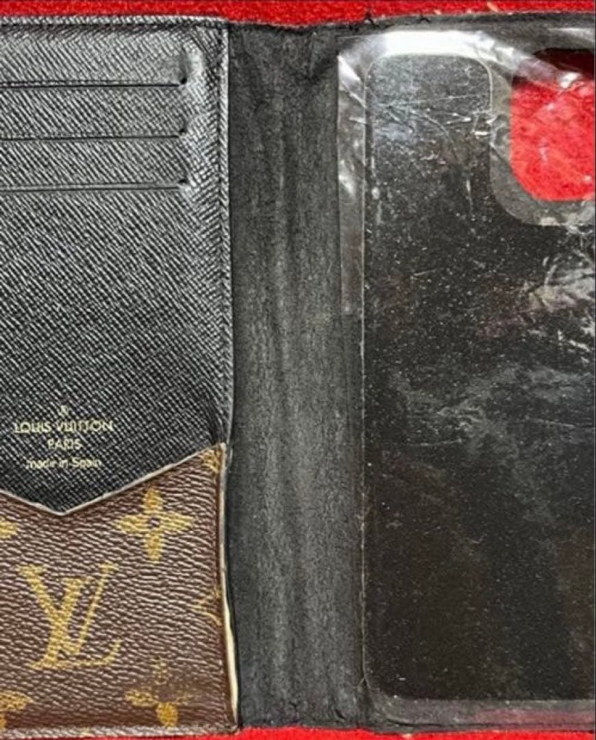 [LOUIS VUITTON]LVモノグラム手帳型スマホケース　iPhone11