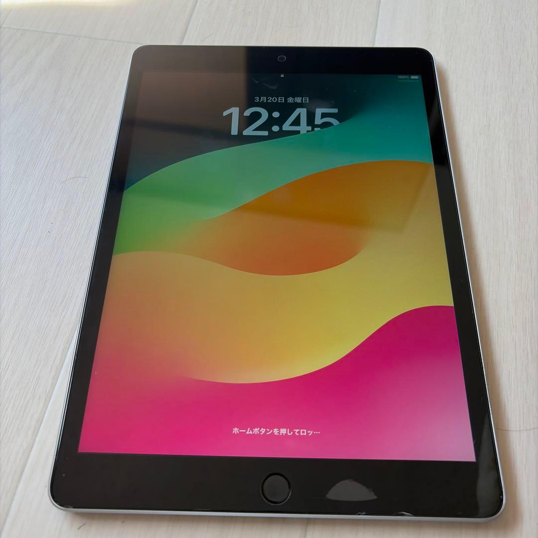 Apple iPad (第9世代) 64GB シルバー WiFiモデル