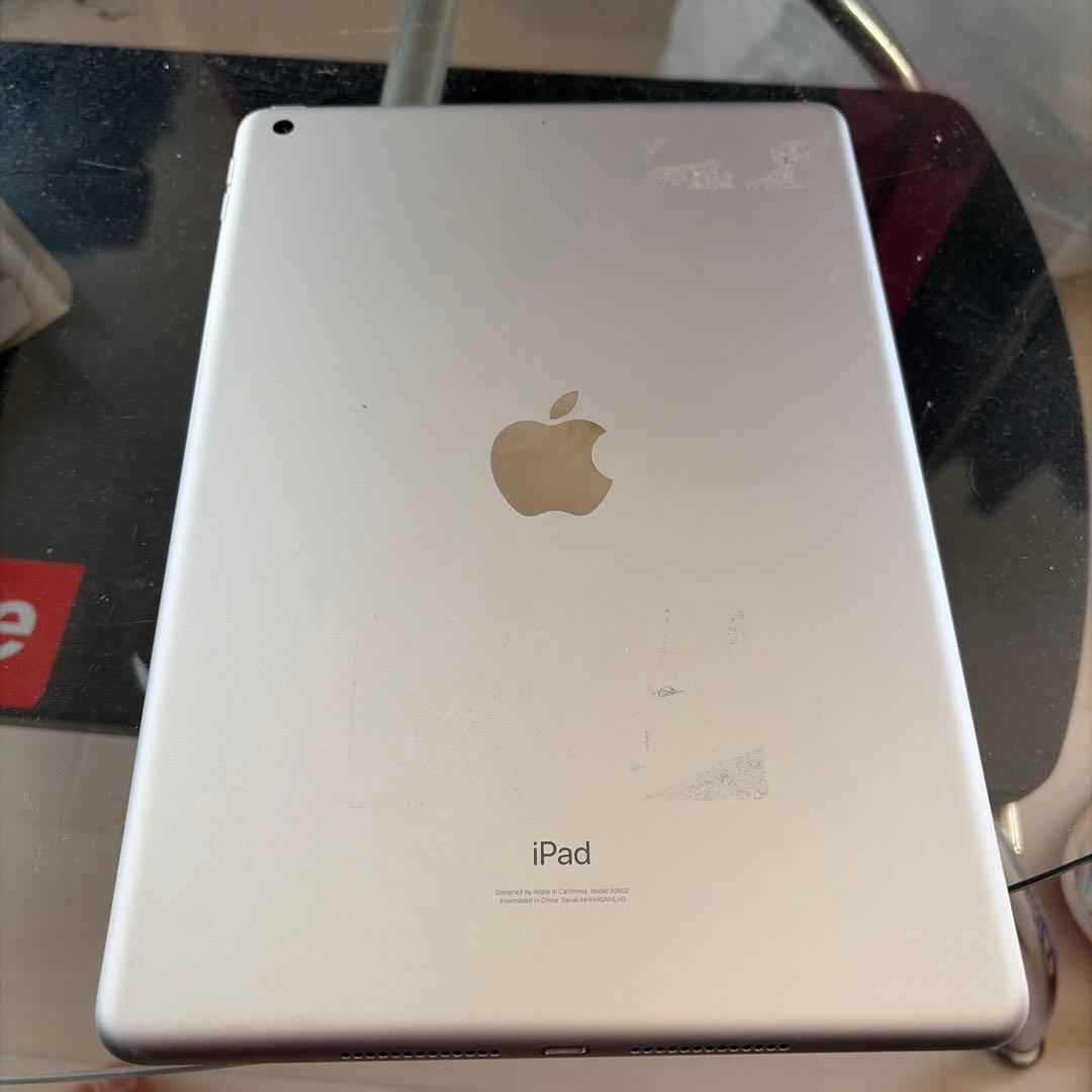 Apple iPad (第9世代) 64GB シルバー WiFiモデル