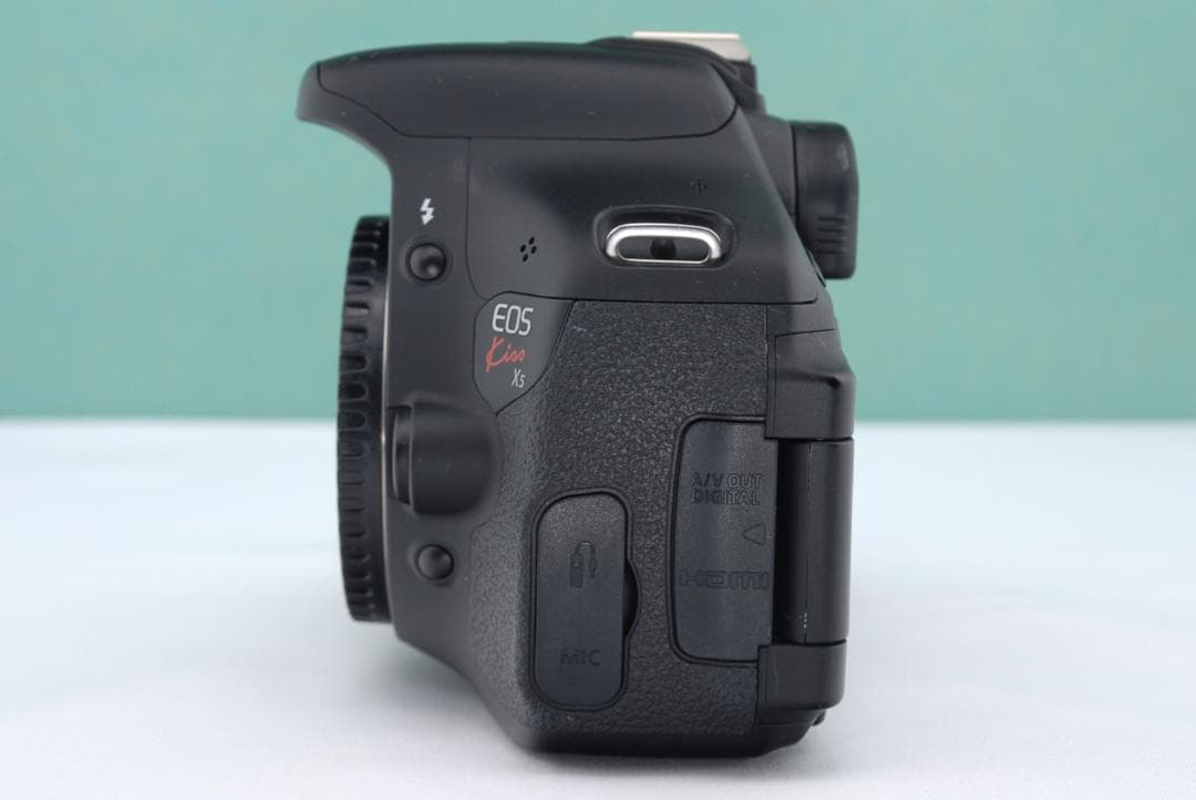 ☘️初心者向き✨️ Canon Kiss X5 一眼レフ ショット数少 バッグ付